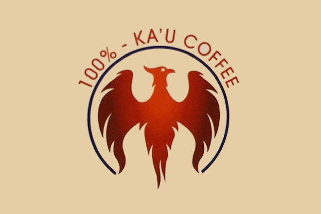 「100% - KA'U COFFEE」の文字と赤い不死鳥をあしらった農園のロゴマーク